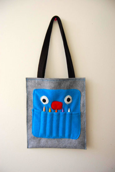 Crayon Monster Art Tote Tutorial!